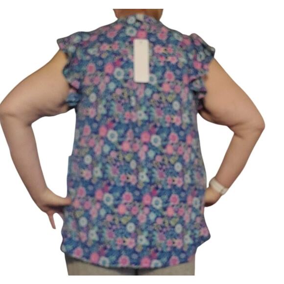 New Dear Scarlett 1X/2X (tight 2X) Lizzy Blue Floral Top Ruffle Flutter Sleeves - Picture 3 of 7